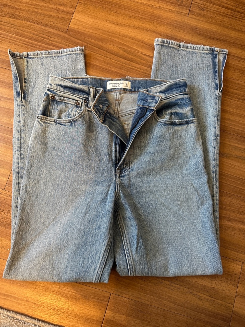 Women’s Abercrombie & Fitch The 90s Straight Ultra High Rise Jean